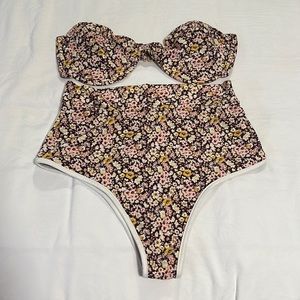 Acacia rose top and olive bottom